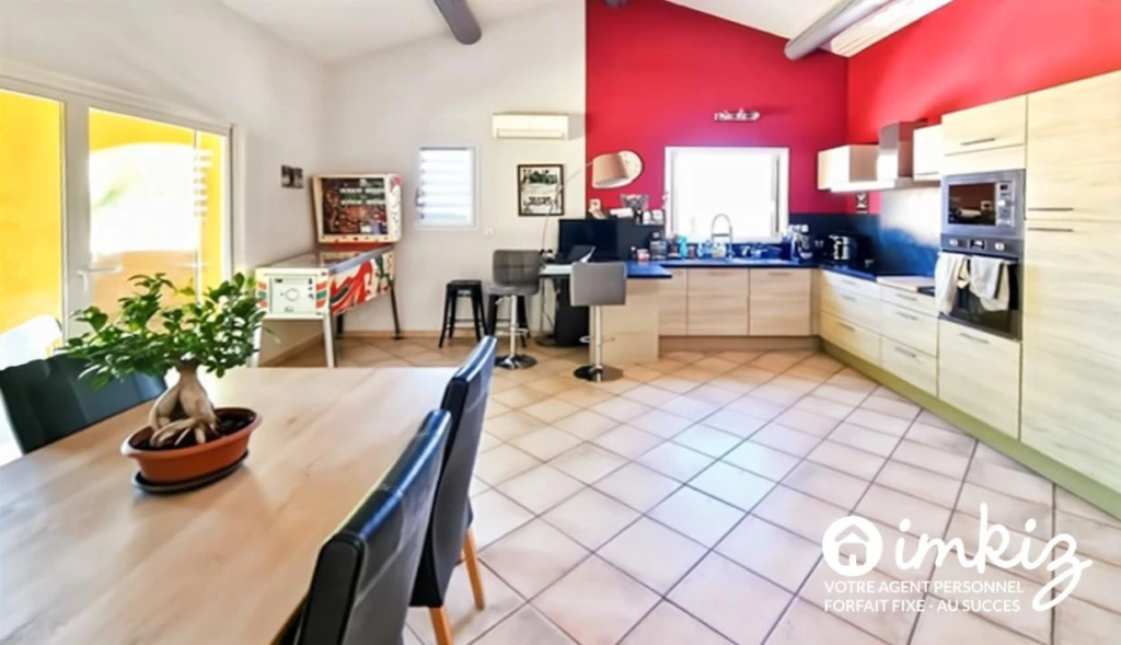 2 Maisons de plain pied de 9 et 4 pièces piscine 12