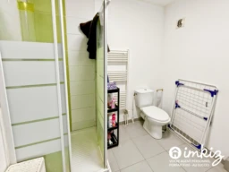 studio meublé 23 m², terrasse de 9 m² et box 3