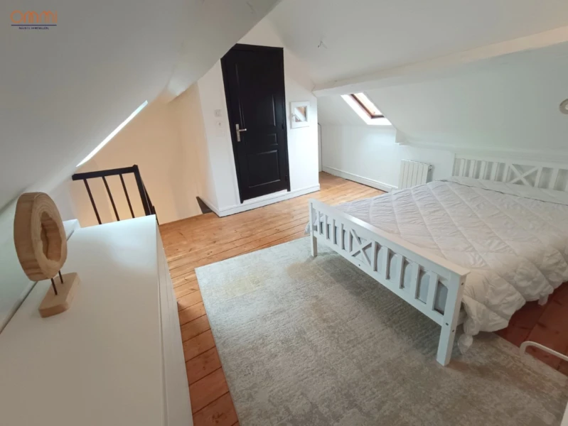 Maison rénovée 3 chambres et cour 16