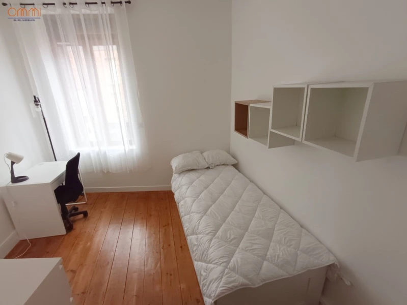 Maison rénovée 3 chambres et cour 4
