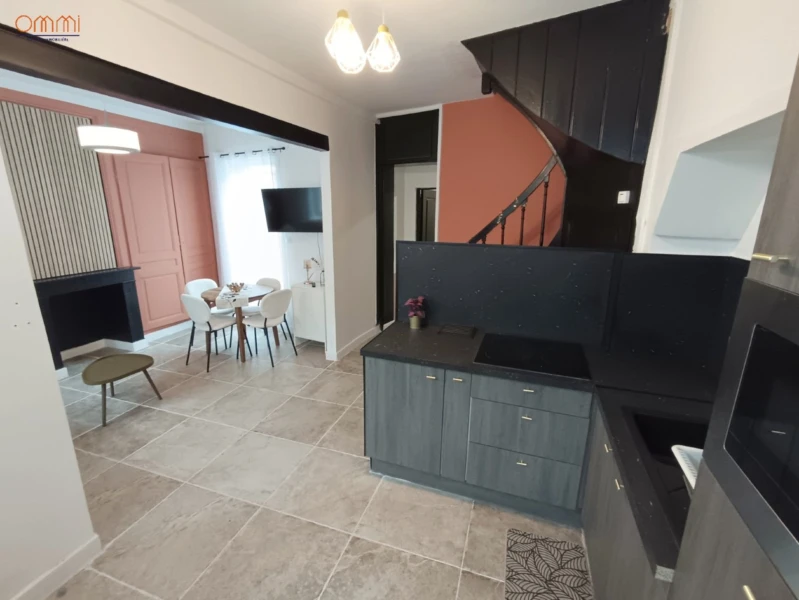 Maison rénovée 3 chambres et cour 5