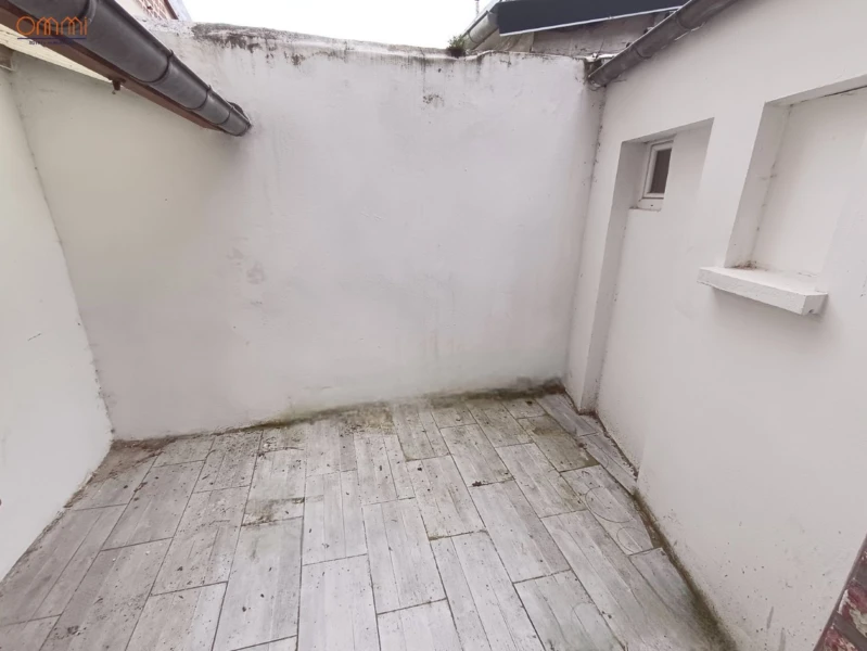 Maison rénovée 3 chambres et cour 10