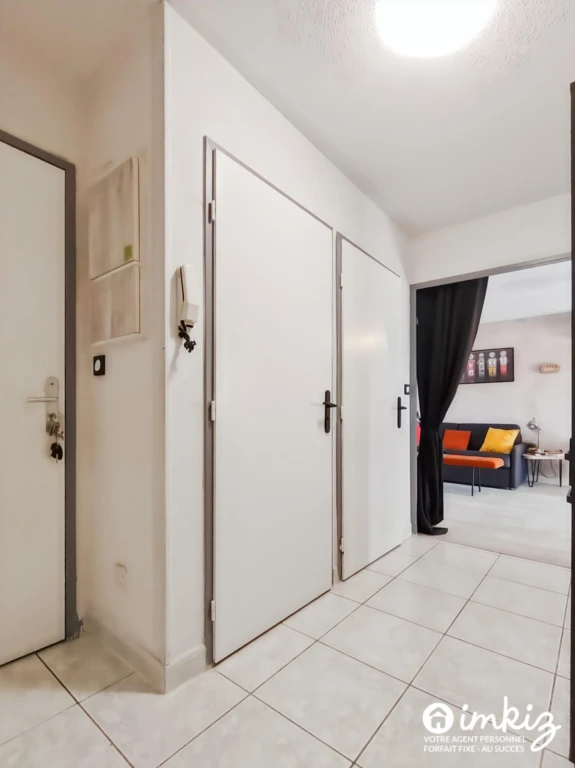Appartement rénové et meublé 6