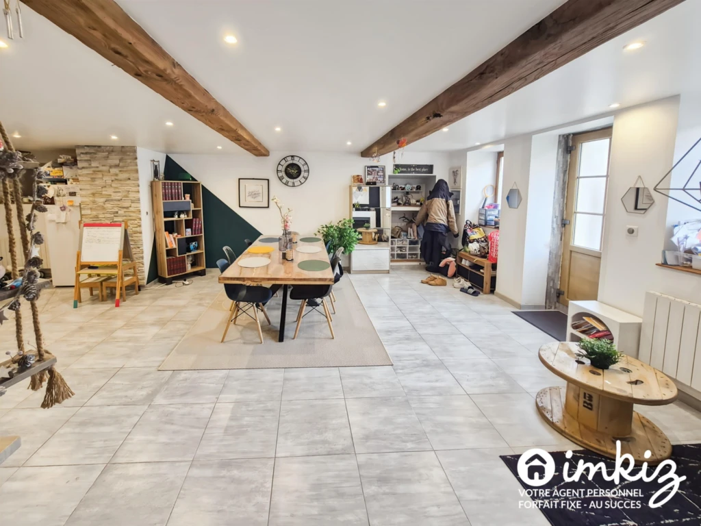 Maison familiale parfaitement rénovée de 220 m² 2