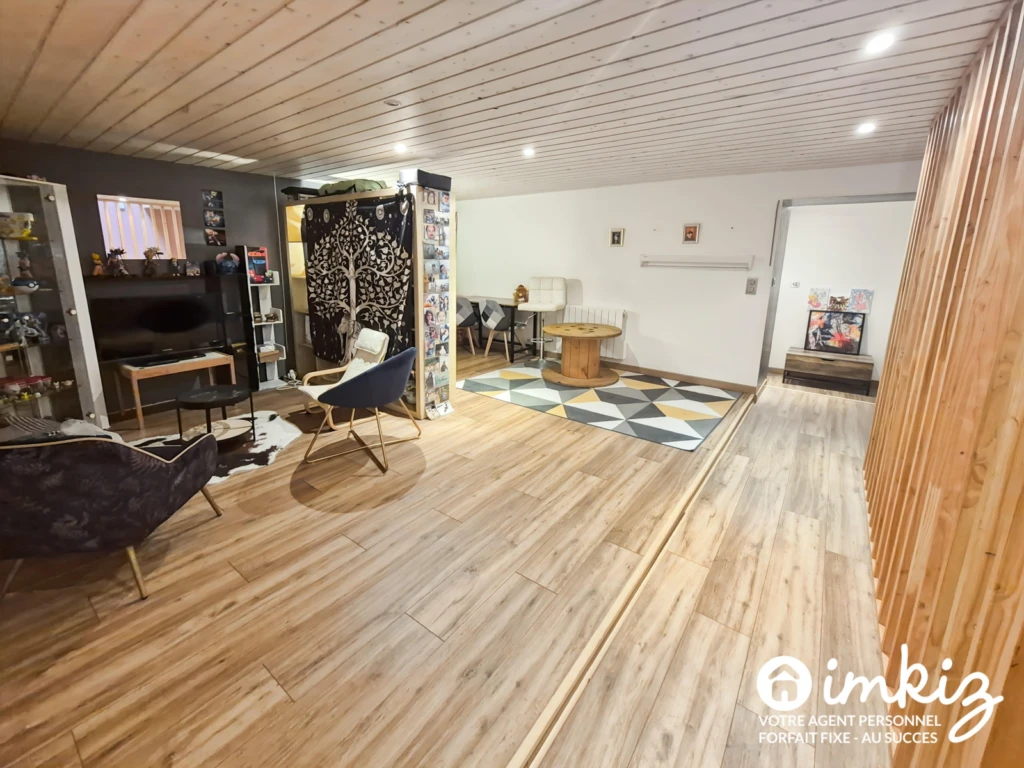 Maison familiale parfaitement rénovée de 220 m² 13