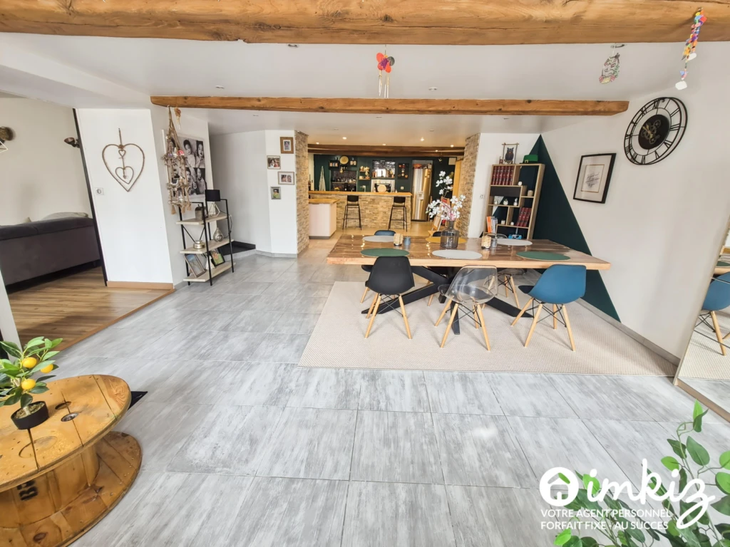 Maison familiale parfaitement rénovée de 220 m² 4