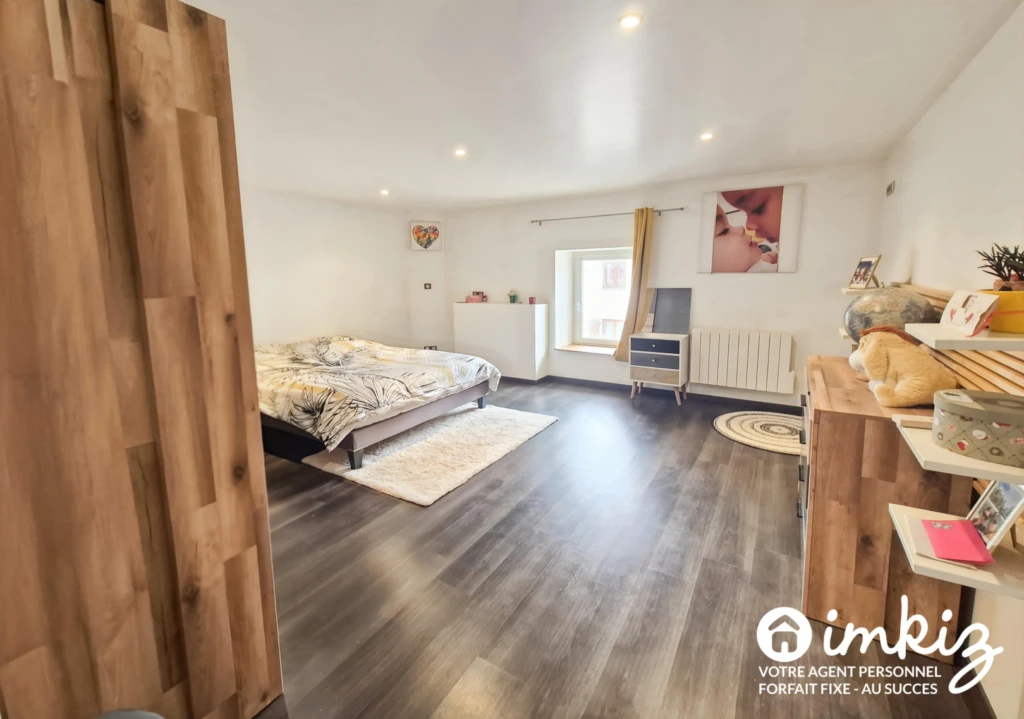 Maison familiale parfaitement rénovée de 220 m² 9