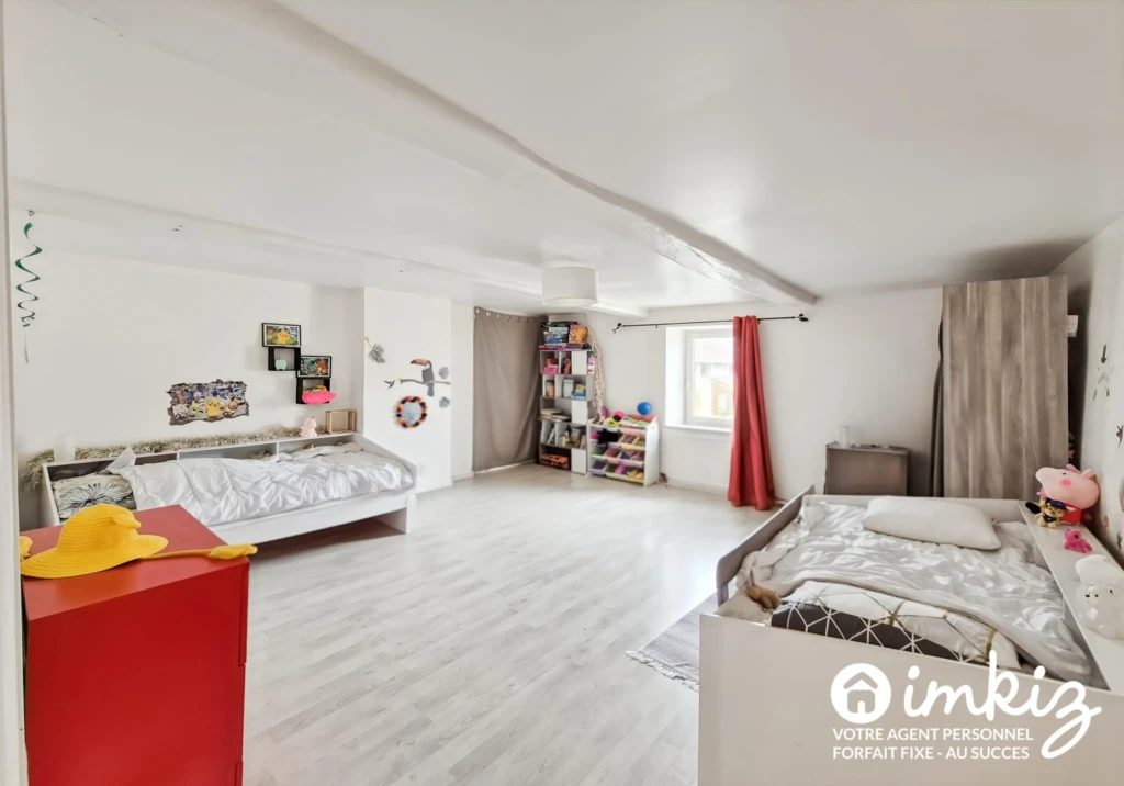 Maison familiale parfaitement rénovée de 220 m² 10