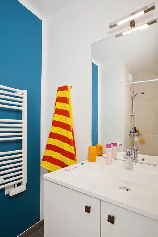 Investissement locatif - studio 1e étage + parking 2