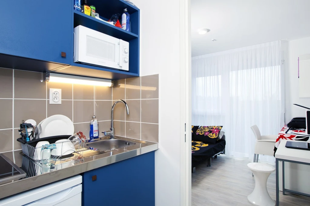Investissement locatif - studio 1e étage + parking 4