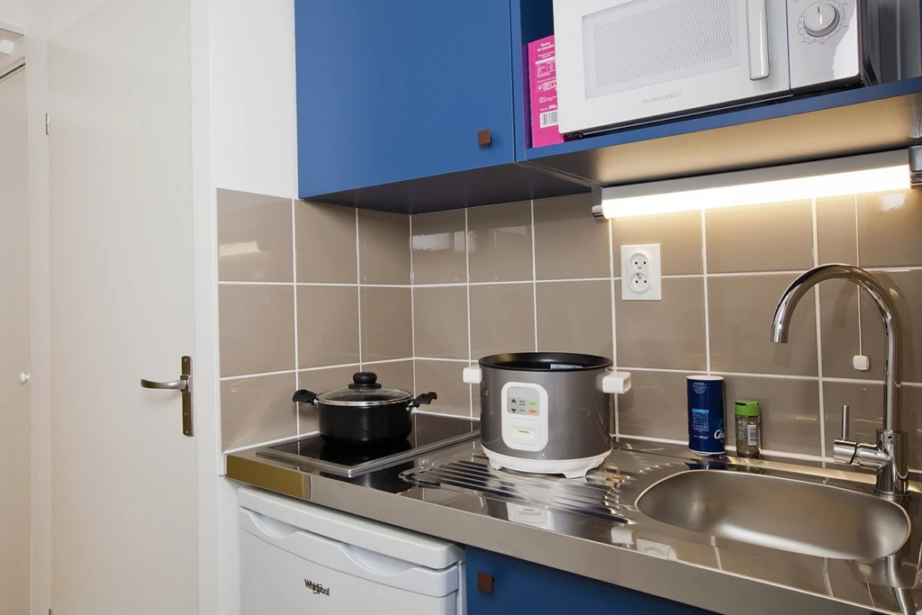Investissement locatif - studio 1e étage + parking 5