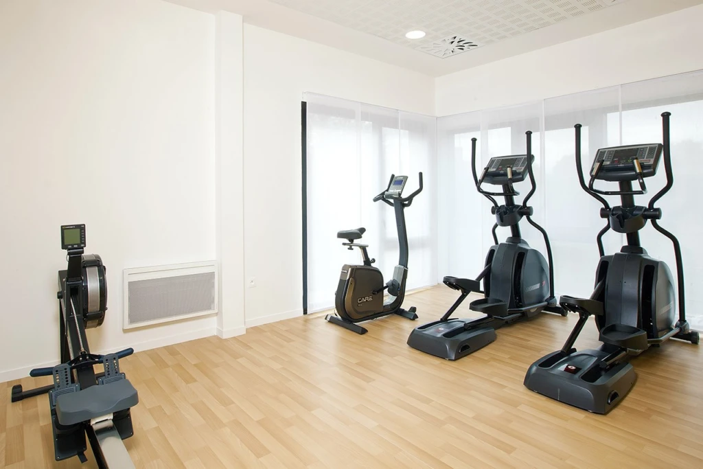 Investissement locatif - studio 1e étage + parking 7