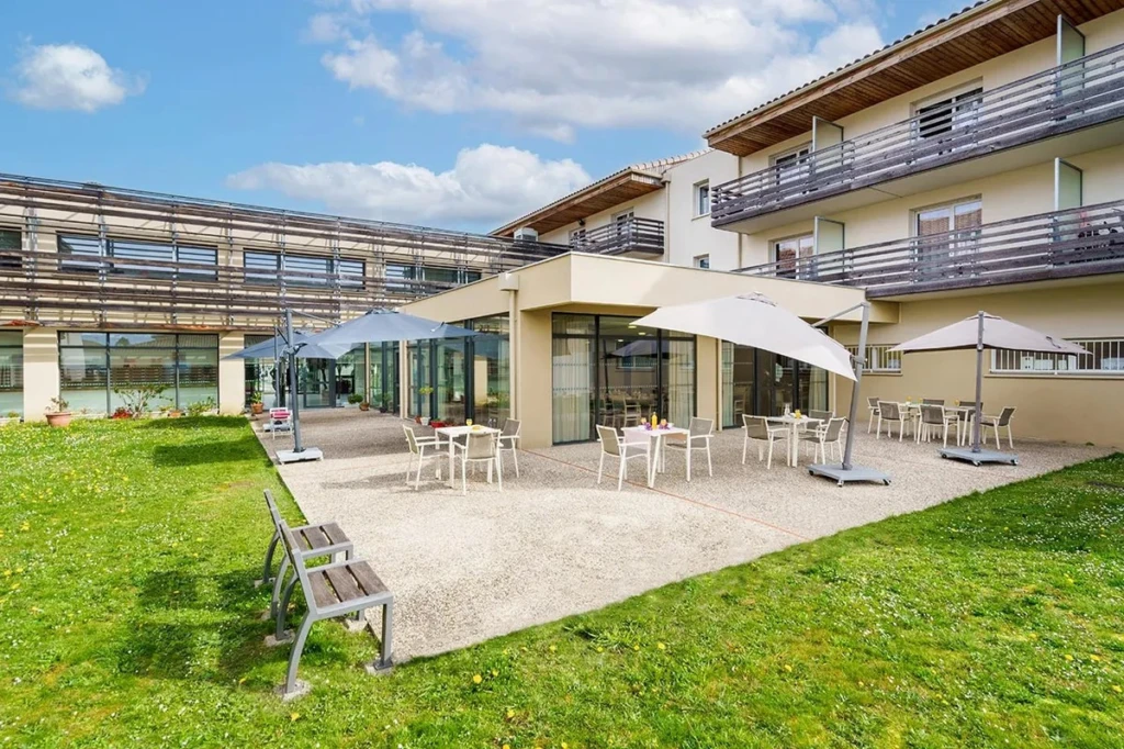 Investissement locatif sénior- studio + terrasse 1