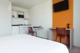 Investissement locatif - studio 4e + parking 2