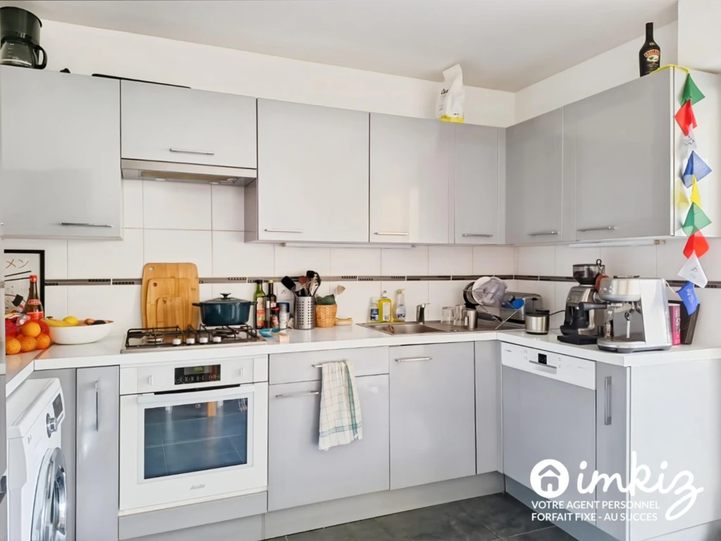 Paris 19e – 3P refait à neuf, traversant, 2 loggia 8
