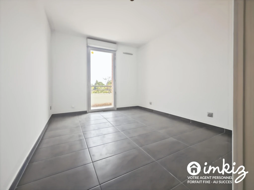 Appartement T3 - 2 parkings & piscine sécurisés 9