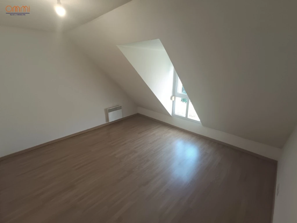 Doullens maison 1 chambre jardin parking 10