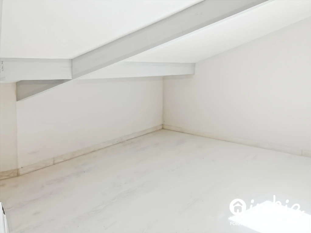 Duplex 2 pièces avec balcon, cave et parking 14