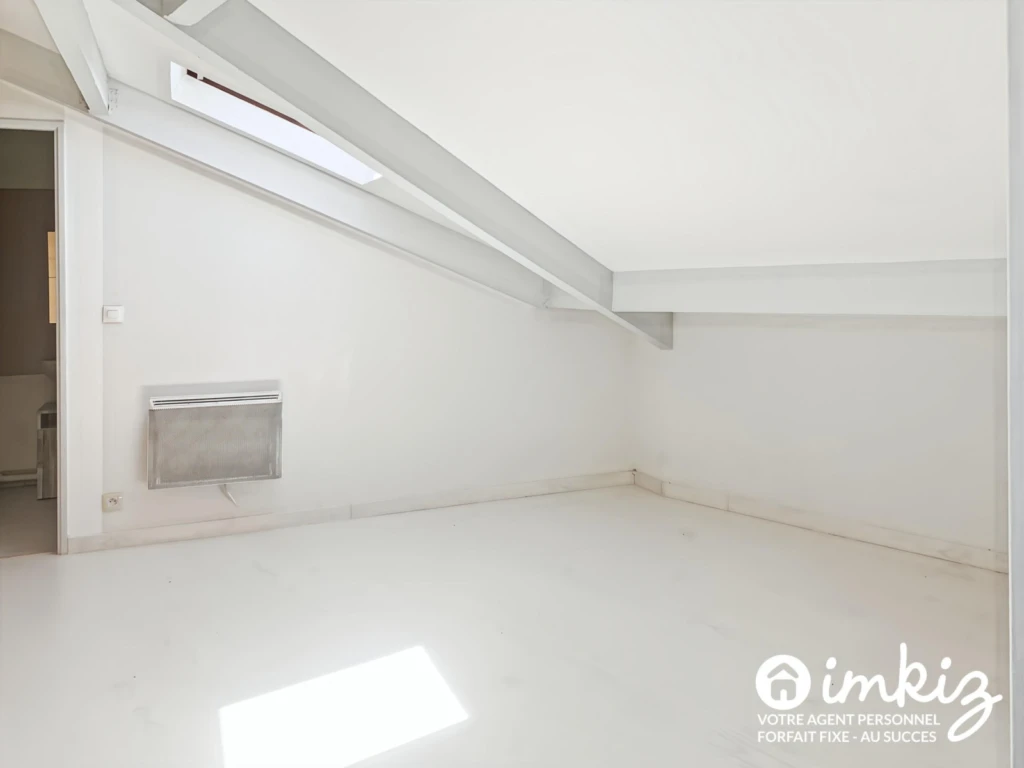 Duplex 2 pièces avec balcon, cave et parking 10