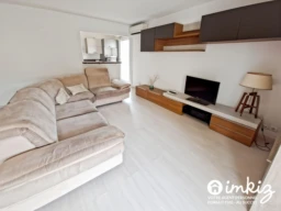 Lumineux appartement 4 pièces Secteur des Rascas 2