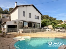 Maison divisé en 2 appartements avec piscine 1