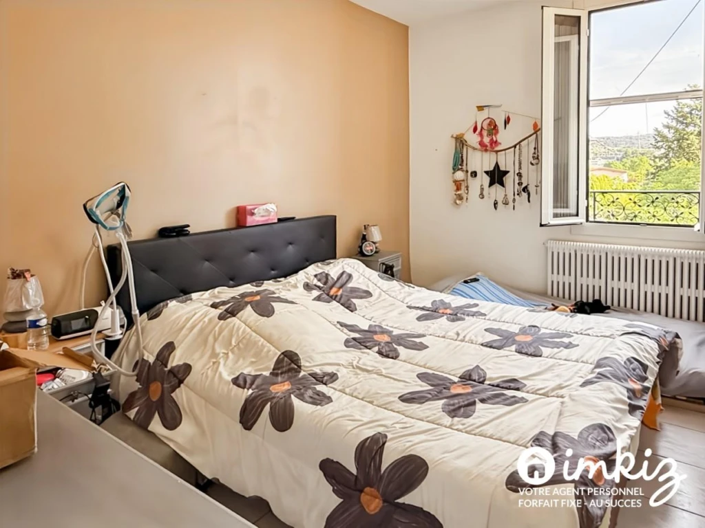 Maison divisé en 2 appartements avec piscine 16