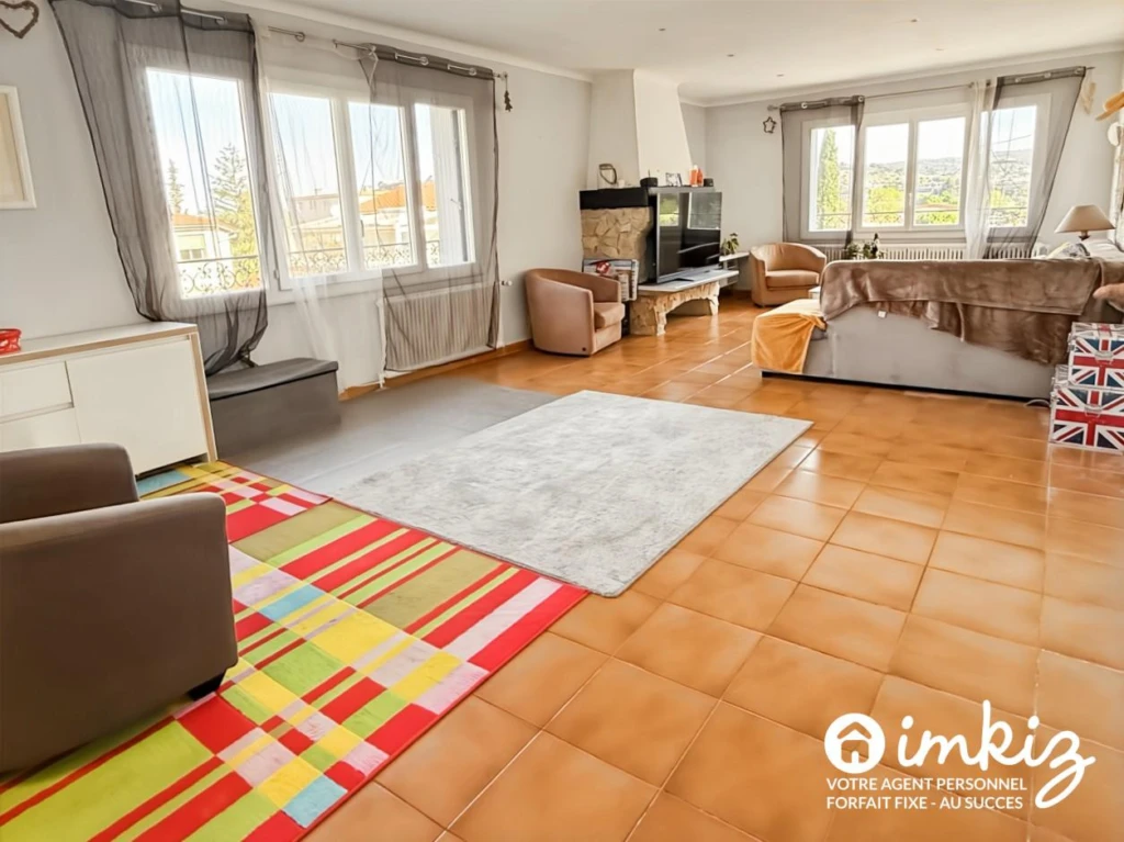 Maison divisé en 2 appartements avec piscine 14