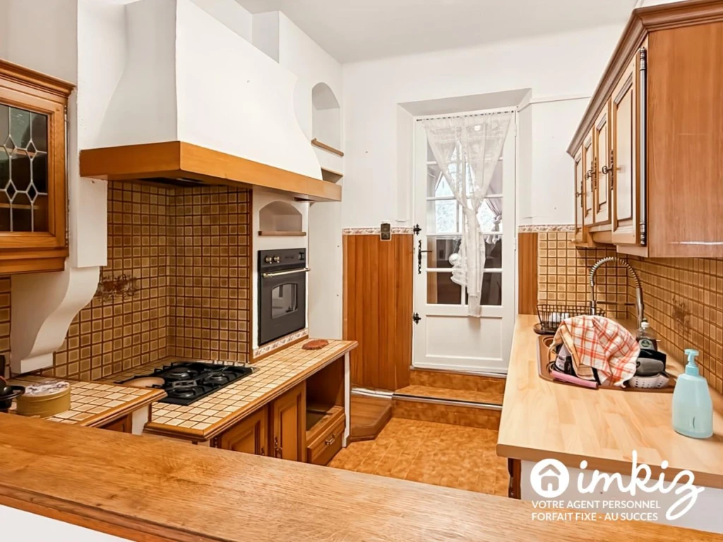 Maison divisé en 2 appartements avec piscine 9