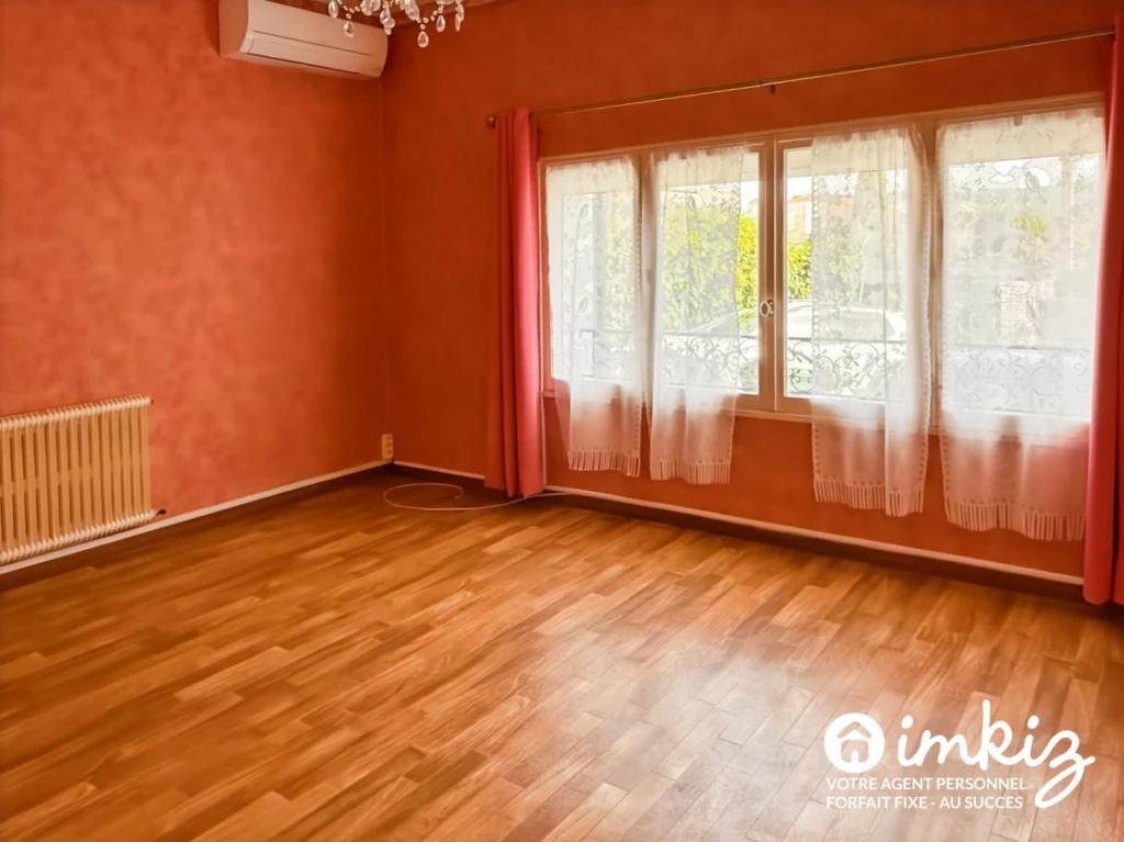 Maison divisé en 2 appartements avec piscine 10
