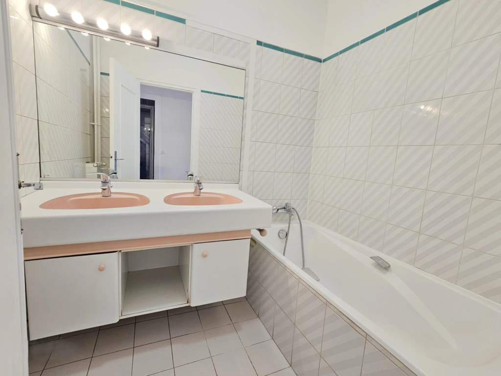 Quartier Petit Ivry - PARC privé - 5p - Balcon 10