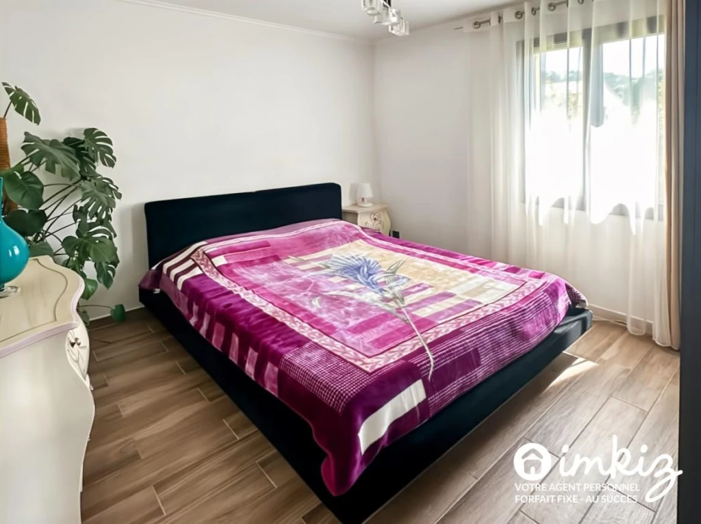 Villa 5 pièces, autonomie de plain pied, piscine 8