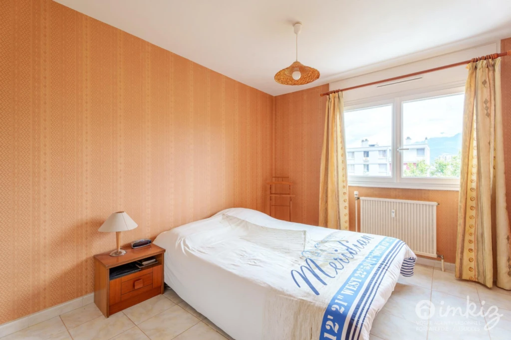 Dernier étage, vue dégagée, balcon 16m² 11