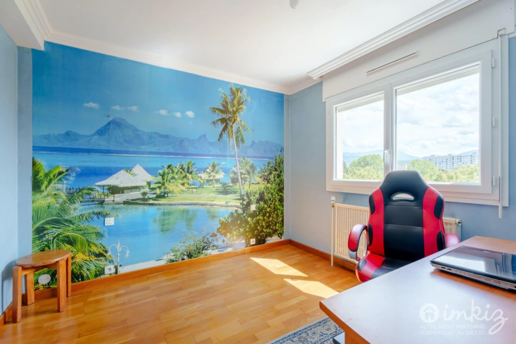 Dernier étage, vue dégagée, balcon 16m² 14