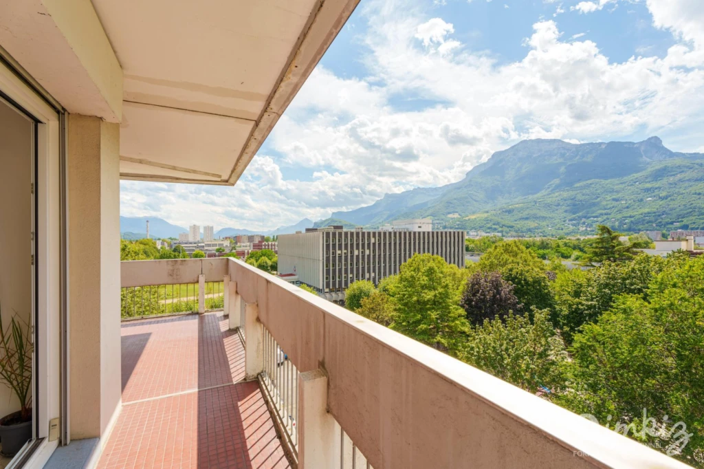 Dernier étage, vue dégagée, balcon 16m² 7