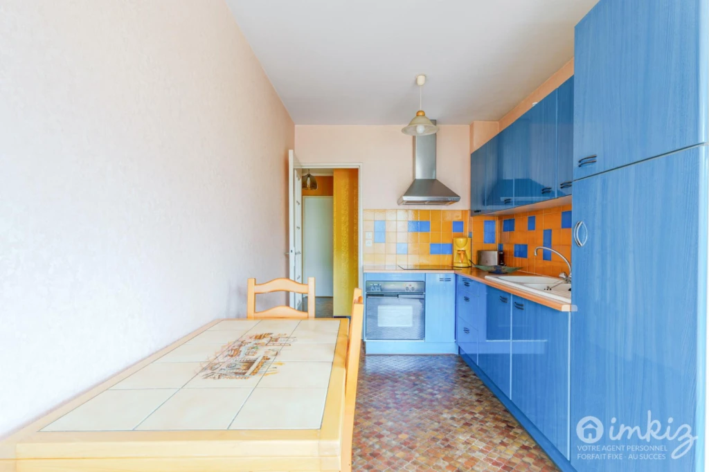 Dernier étage, vue dégagée, balcon 16m² 8