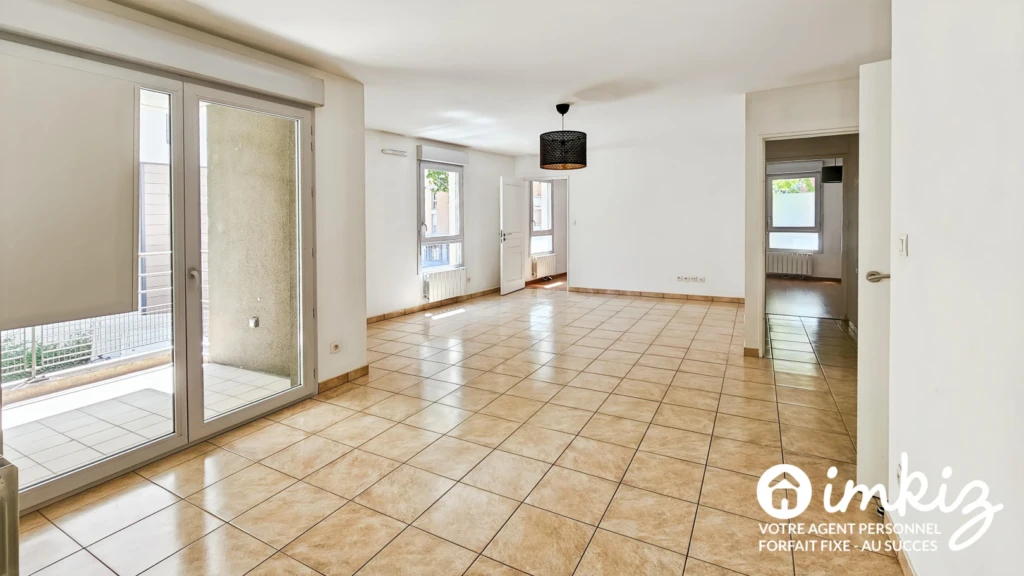 Appartement 3 pièces avec balcon, garage possible 1