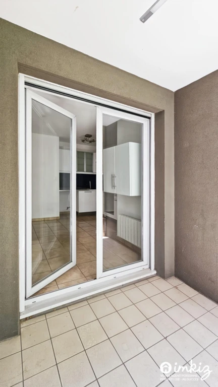 Appartement 3 pièces avec balcon, garage possible 12