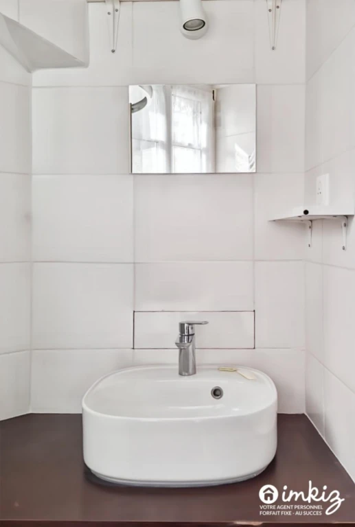 Paris 11ᵉ grand studio 36m² rénové 11