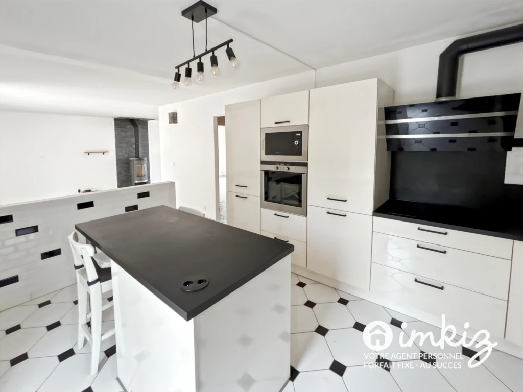 Maison au calme proche commodités 4 pièces 4