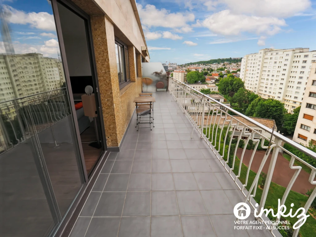 Appartement 2 pièces, grand balcon, vue degagée 2