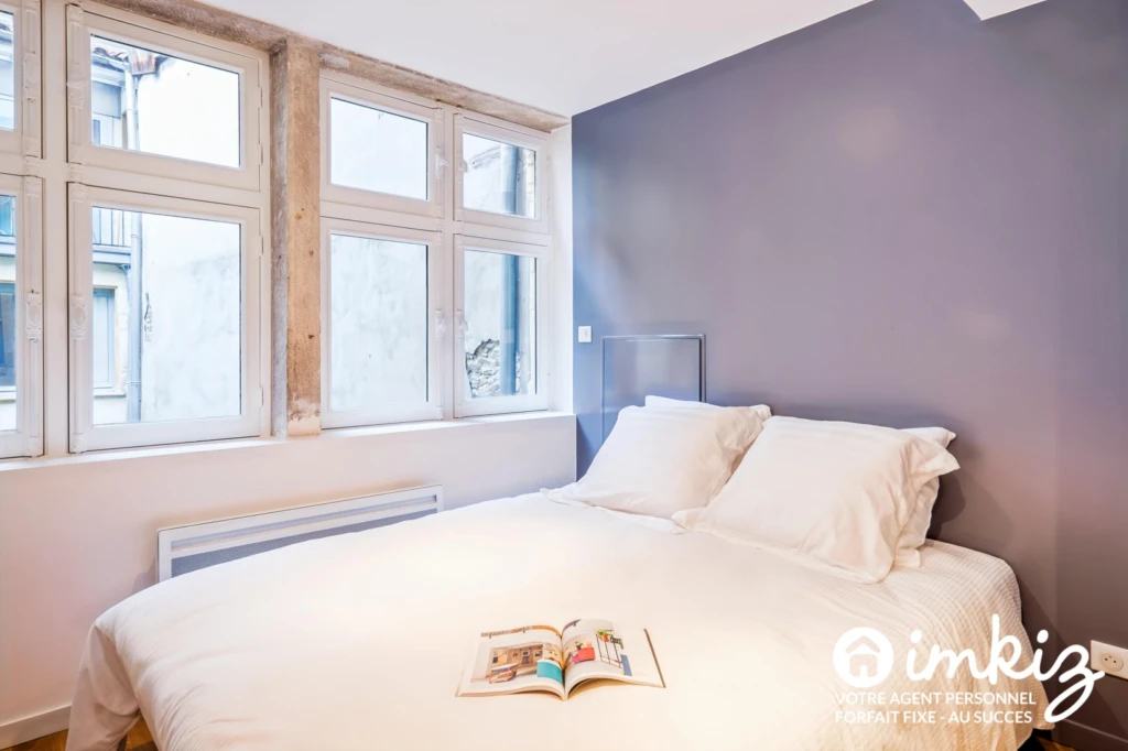 T2 62m² entièrement rénové au cœur du Vieux Lyon 5