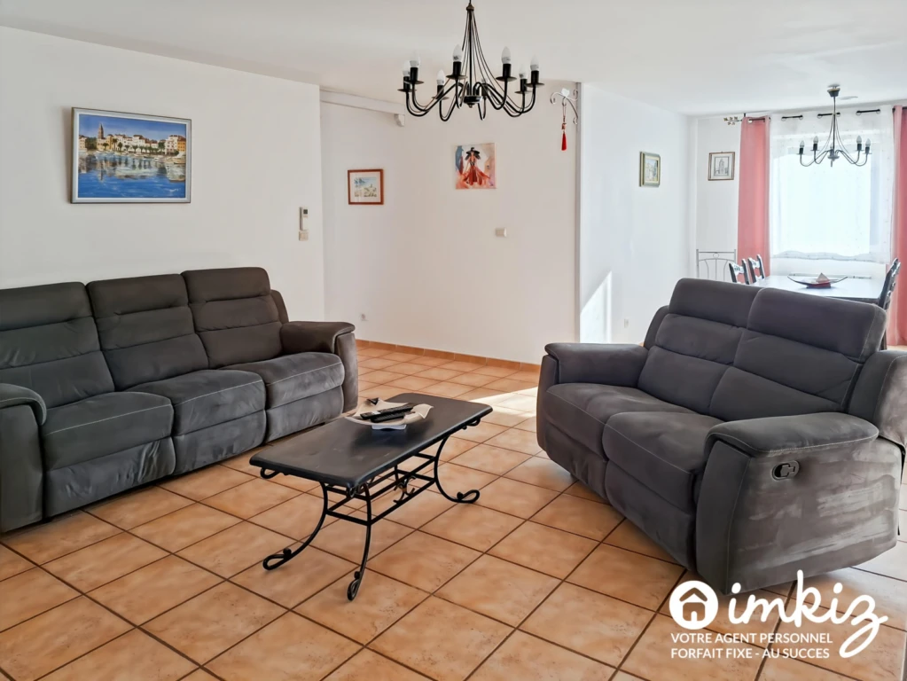 Maison 5 pièces sur terrain clos + annexes 8