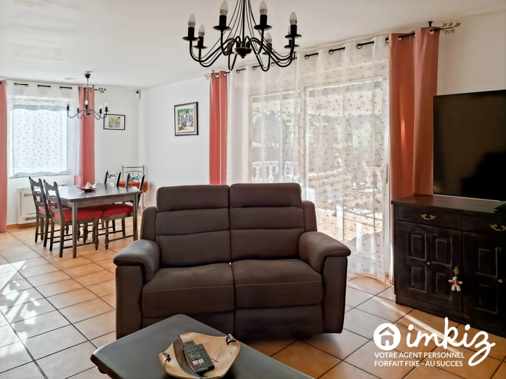 Maison 5 pièces sur terrain clos + annexes 9