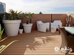 Superbe T4 avec grande terrasse et garages 2