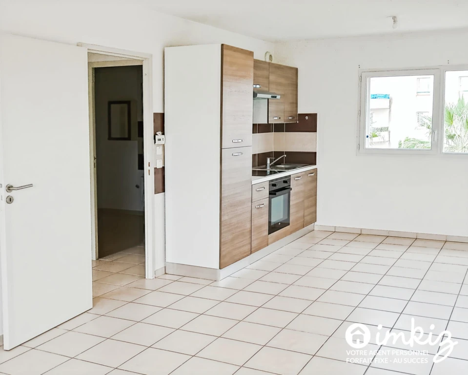 Appartement T2- Vertefeuille - Terrasse et parking 1