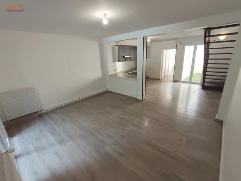 Maison 2 chambres Cour proche Coliseum 2