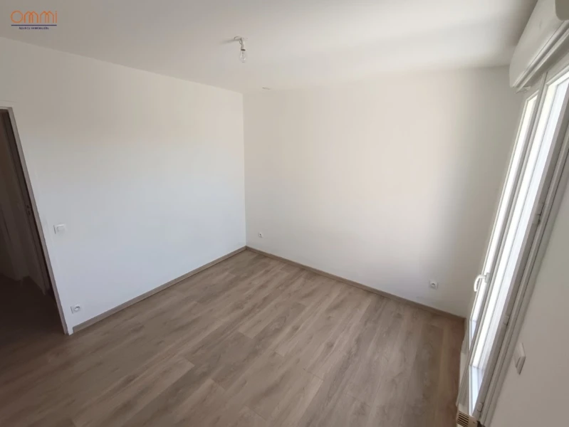 Maison 2 chambres Cour proche Coliseum 11