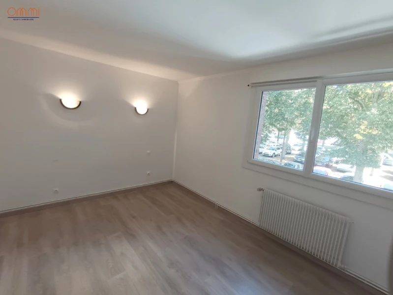 Maison 2 chambres Cour proche Coliseum 13
