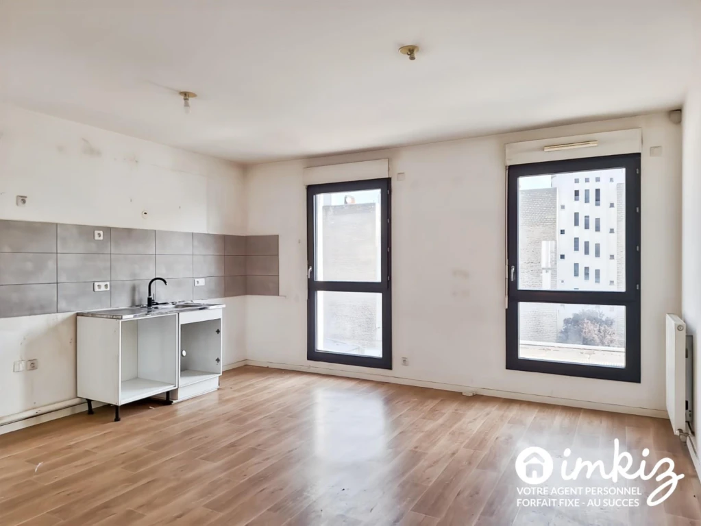 Aubervilliers – 4 pièces 79 m² traversant parking 2