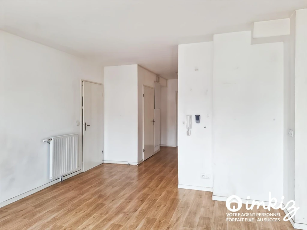 Aubervilliers – 4 pièces 79 m² traversant parking 6